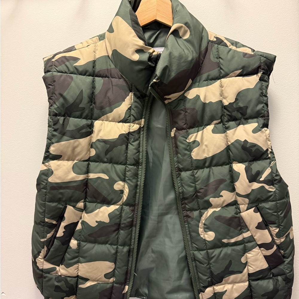 Camouflage Puffer Vest